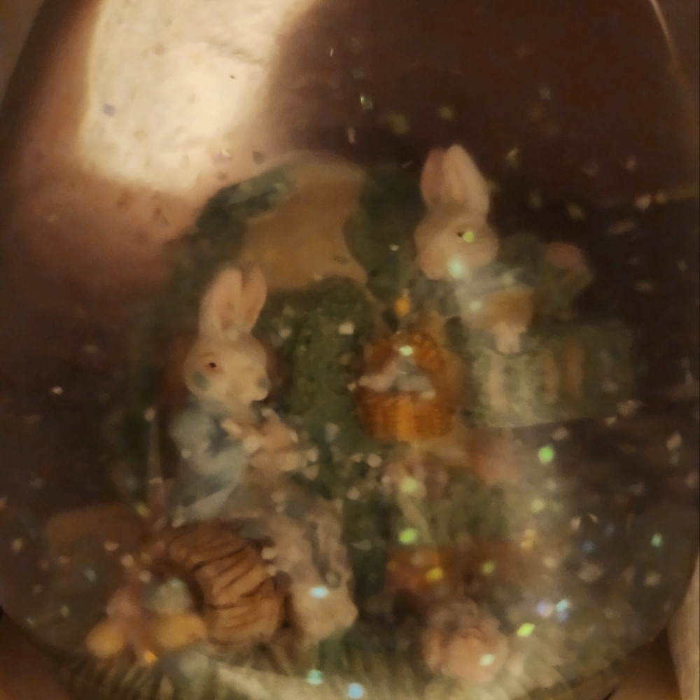 * Easter Bunny Musical Water Globe